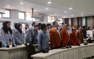 Dua Narasumber Pakar Ajak Mahasiswa HI Moestopo Kuasai Emosi Sebelum Kuasai Dunia